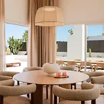 Me By Melia Marbella Otel