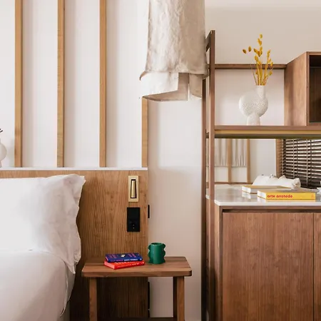 Hotel Me By Melia 5*