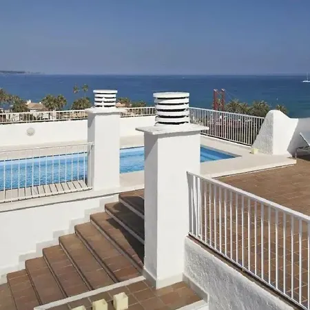 Melia Banús