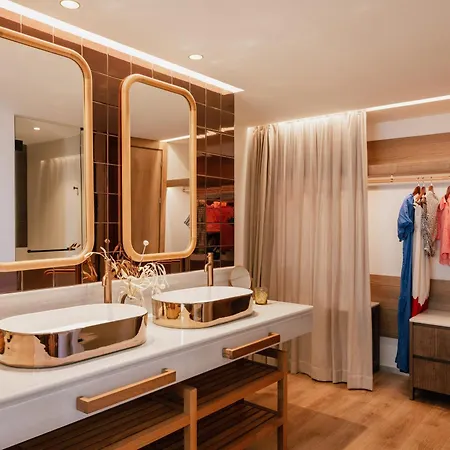 Me By Meliá Hotel 5*