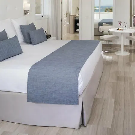 Melia Banús